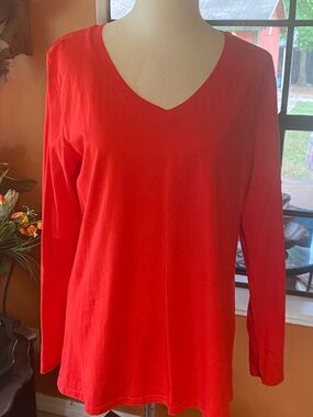Women’s Red V-Neck Long Sleeve Cotton Top